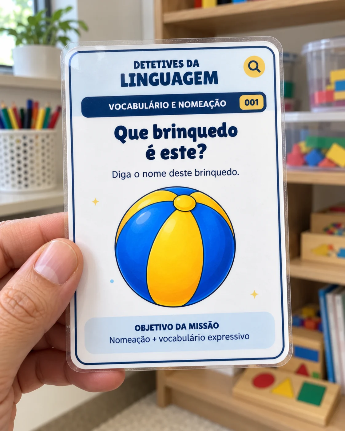 Close do card azul plastificado com a ilustração da bola